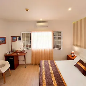 Formosa Al-estabelecimento De Hospedagem,quartos-rooms Casa de hóspedes Monte Gordo
